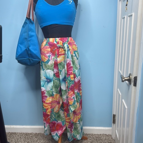 MUMU 🩷Barbie “ The Beach Pants” - Picture 8 of 10